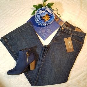 THE LIMITED AUTHENTIC. ORIGINAL FLARE BLUE JEANS